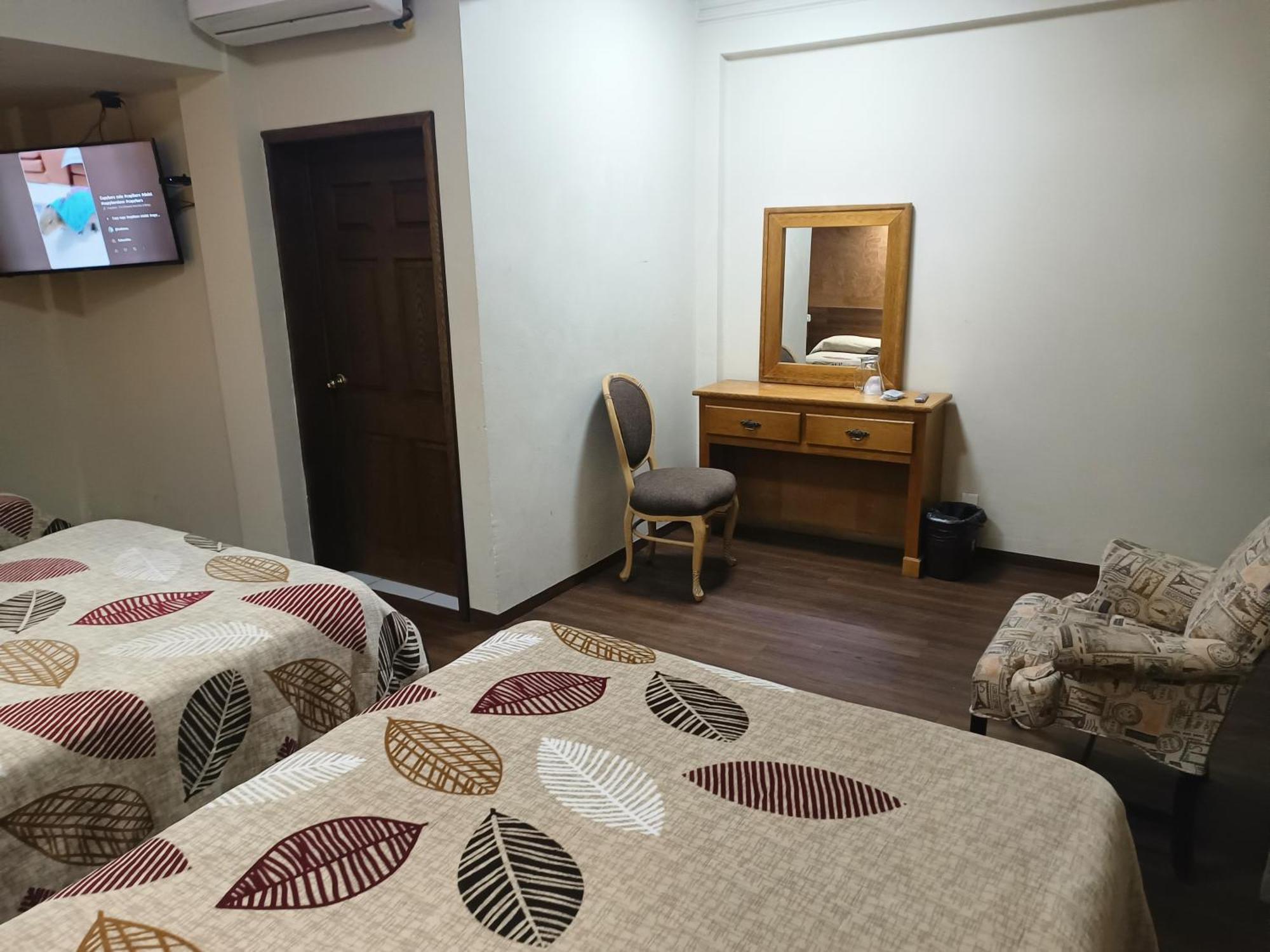 Hotel Baeza Delicias Exterior photo