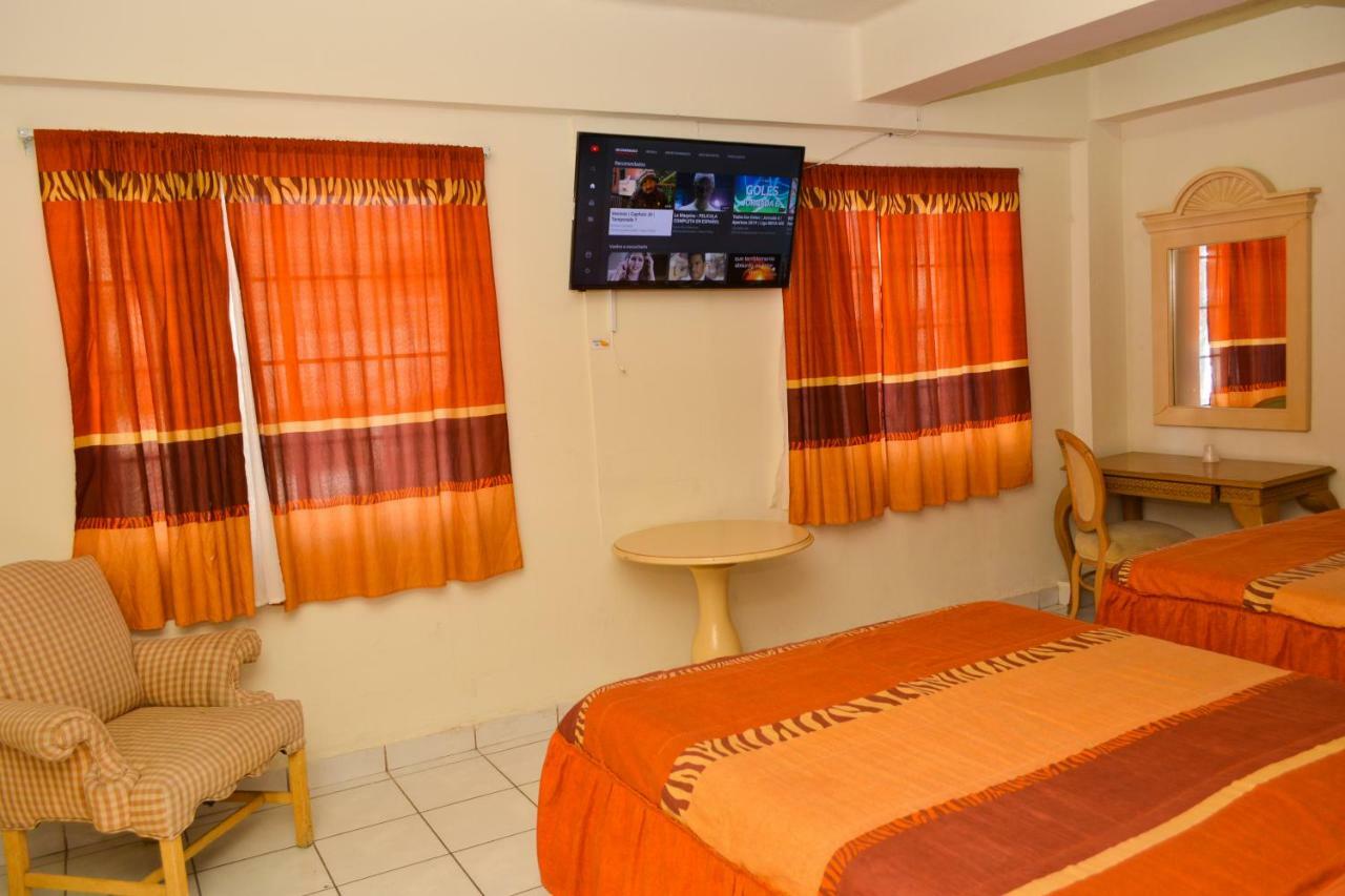 Hotel Baeza Delicias Exterior photo