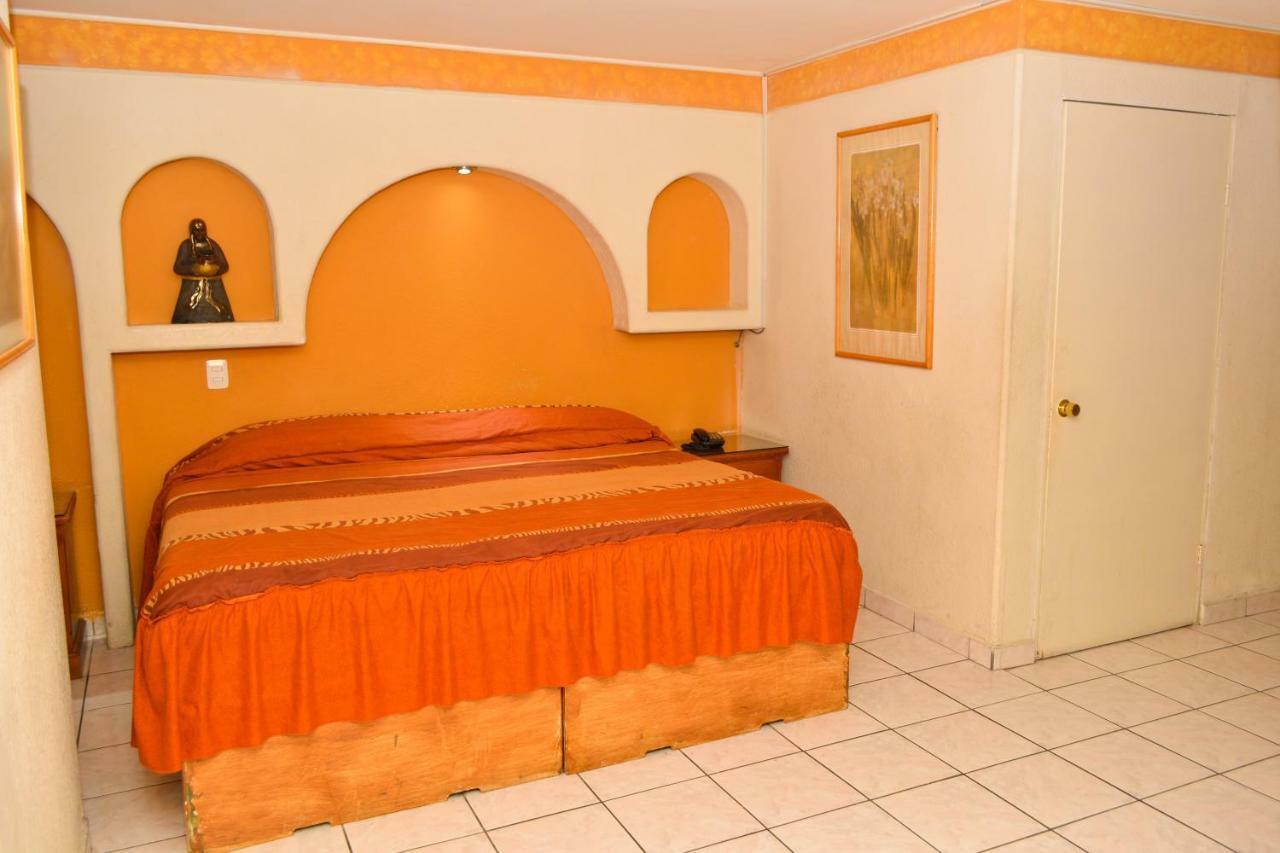 Hotel Baeza Delicias Exterior photo
